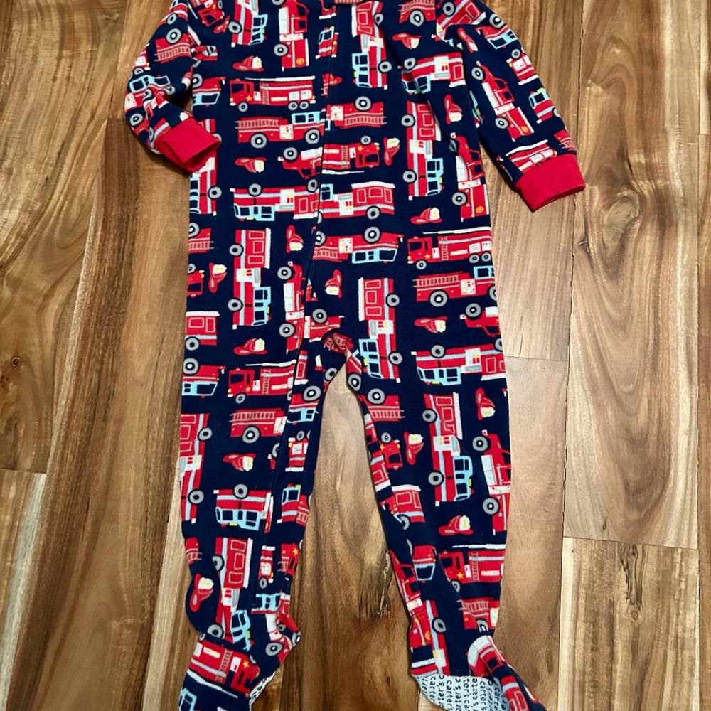 Carter’s fleece boys pajamas 24 months - Picture 7 of 8